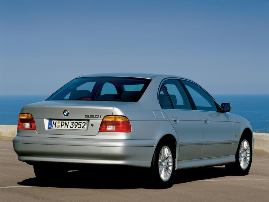  BMW 520i Sedan 2000 года  (фото 4 из 4)